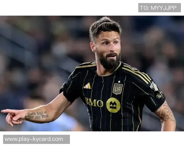 吉鲁谈对罗马的比赛提供建议给里尔感到意大利球迷的热情自豪 吉鲁谈对罗马的比赛提供建议给里尔感到意大利球迷的热情自豪